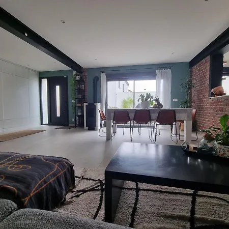 Holiday home Maison Spacieuse Avec Jardin Drancy